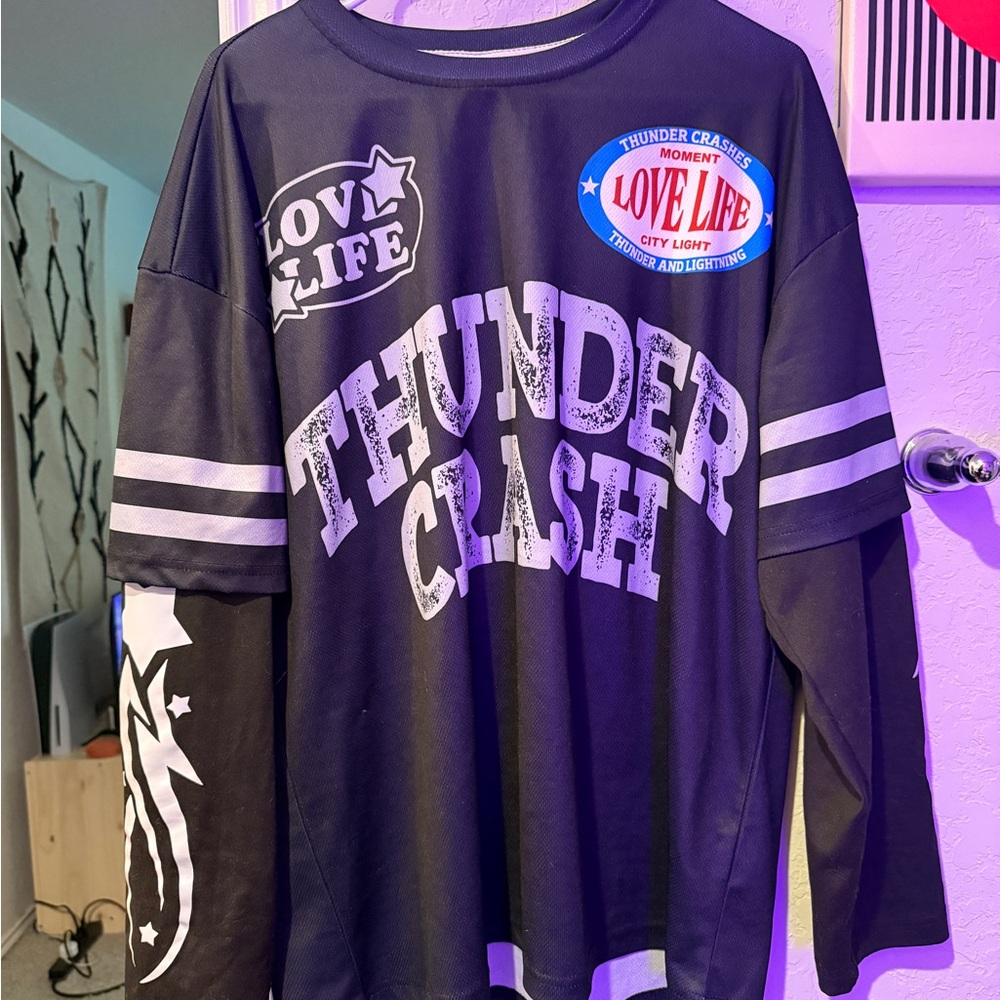 ROMWE Black Long Sleeve Tee with White Graphics